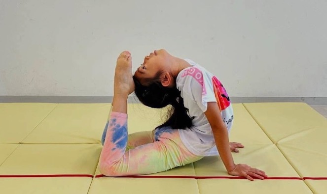 鶴見虹子 体操School