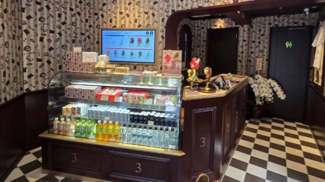 Age.3 × Q (Age.3 HARAJUKU)